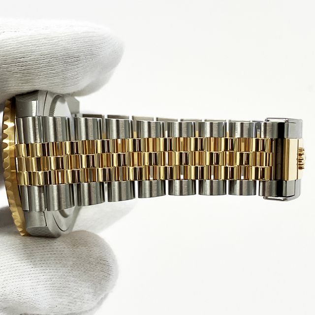 Rolex GMT Master II 126713 GRNR Image 4